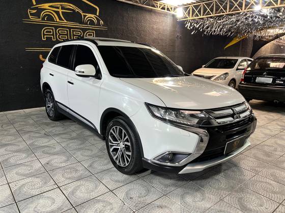 MITSUBISHI OUTLANDER 2.2 4X4 16V DIESEL 4P AUTOMÁTICO